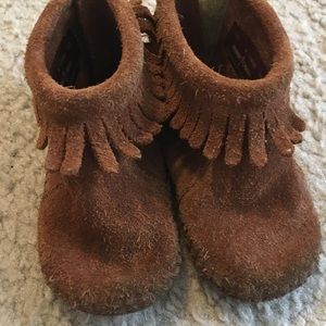 Toddler Minnetonka moccasin booties